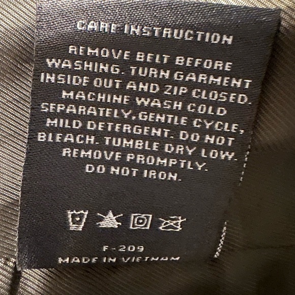 NWOT; 🍁 Vince Camuto quilted belted jacket - Picture 5 of 6